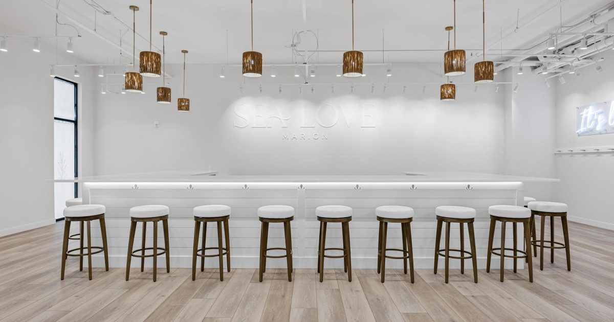 Serene Candle Bar in Marion, Iowa